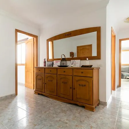 Deluxe House Меленара